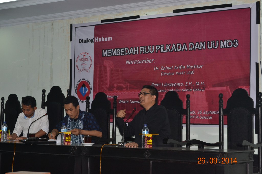 Zainal Arifin Mochtar hadir sebagai pembicara pada acara Dialog Hukum: Membedah RUU Pilkada dan UU MD3 di Ruang Harifin A Tumpa FH-UH, Kamis (25/9).