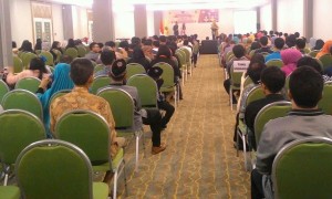 Suasana Ramah Tamah Periode IV Fakultas Hukum Universitas Hasanuddin yang dilaksanakan di Hotel MaxOne, Senin (27/6). (Rst)