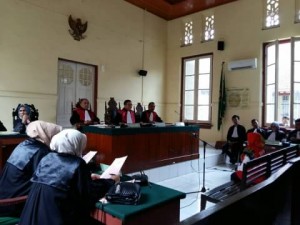 Suasana sidang kasus Yusniar di PN Makassar, Rabu (16/11)
