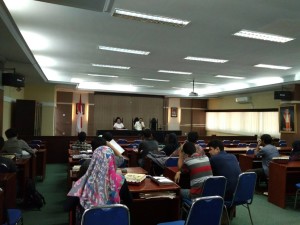 Rapat persiapan Kokur yang berlangsung di Aula Harifin A. Tumpa Fakultas Hukum Universitas Hasanuddin (FH-UH), Rabu (25/10). Snl