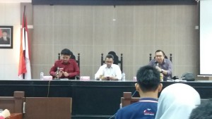 Seminar profesi notaris  yang berlangsung pada Kamis (9/11) di Aula Harifin Tumpa Fakultas Hukum (FH) Unhas. Eii